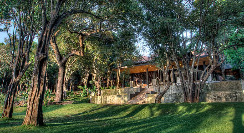 The Deer Park Hotel Giritale Exterior foto